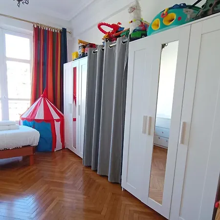 Apartment Bright T3 - Near The