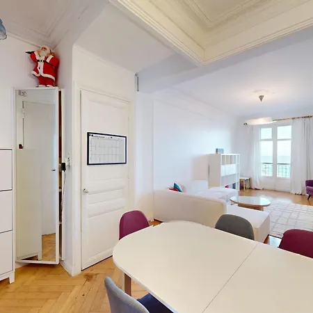 Apartment Bright T3 - Near The