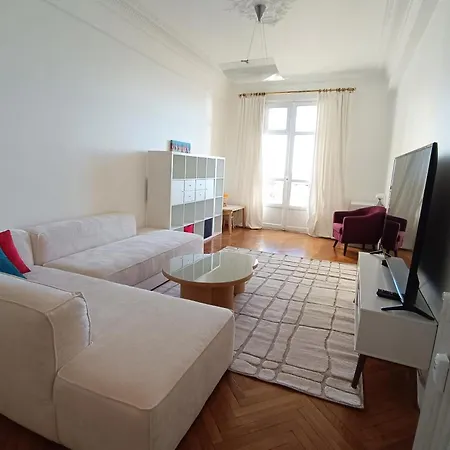 Bright T3 - Near The Apartament Nicea